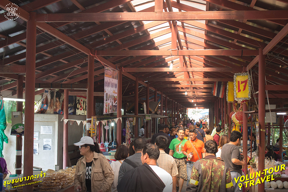 Local Alike ร่วมกับ Baanlaesuan Experiences ชวนคุณไปสัมผัสประสบการณ์การท่องเที่ยวแบบ ‘Volun-tour Travel’ พร้อมกับเรียนรู้วิถีชุมชนใน 3 หมุดหมายแนะนำ ‘ชุมชนบ้านถ้ำเสือ’ อำเภอแก่งกระจาน จังหวัดเพชรบุรี, ‘ชุมชนบางกะเจ้า’ อำเภอพระประแดง จังหวัดสมุทรปราการ และ ‘ชุมชนปากน้ำประแส’ อำเภอแกลง จังหวัดระยอง